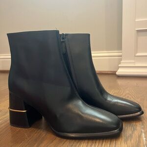 NWT Tory Burch Leather Ankle Bootie Size 7.5